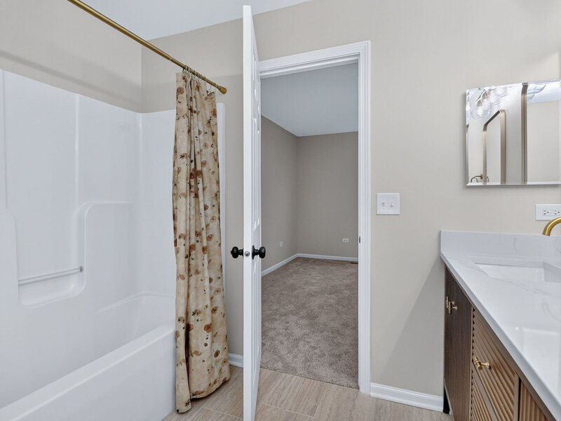 1816 Oxford Way Joliet IL 60431