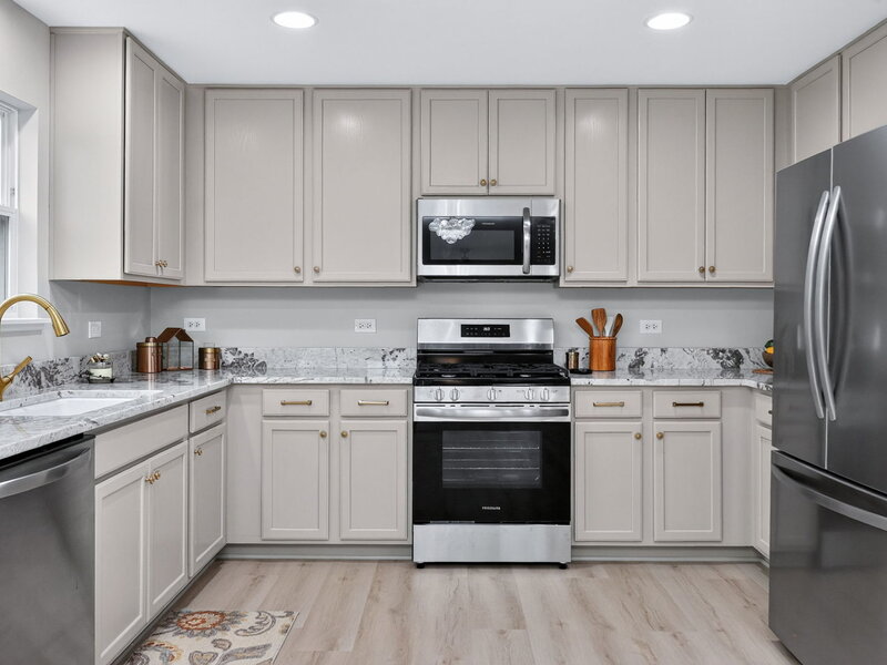 1816 Oxford Way Joliet IL 60431
