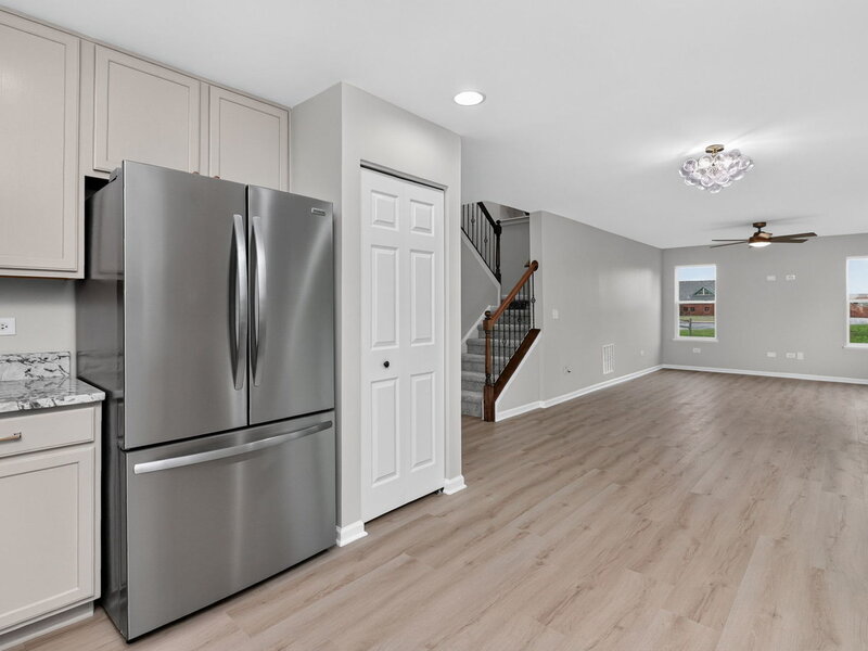 1816 Oxford Way Joliet IL 60431