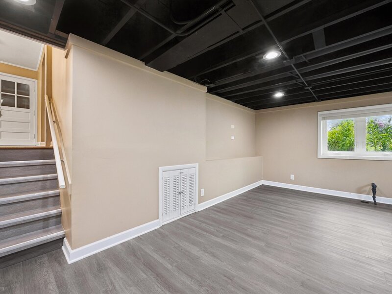 944 S Ardmore Avenue Villa Park IL 60181