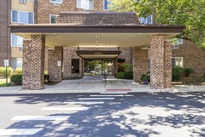 Photo of 1375 Rebecca Drive Hoffman Estates IL 60169 Unit 218