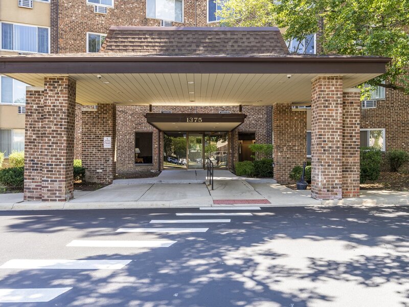 1375 Rebecca Drive Hoffman Estates IL 60169