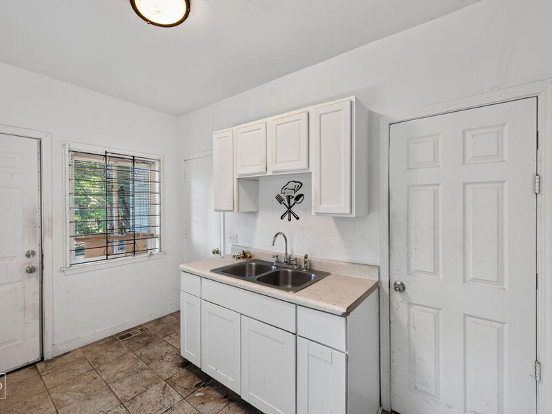 8234 S Kimbark Avenue Chicago IL 60619