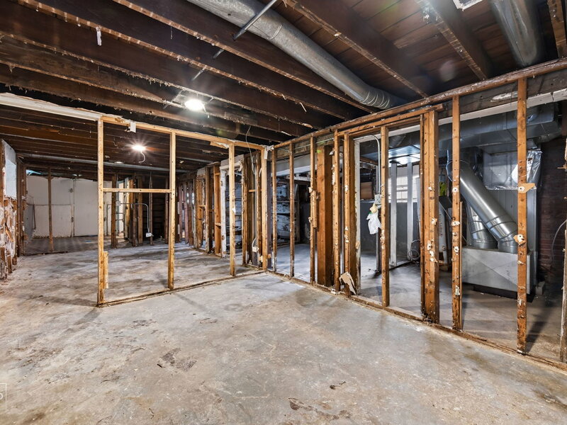 8234 S Kimbark Avenue Chicago IL 60619