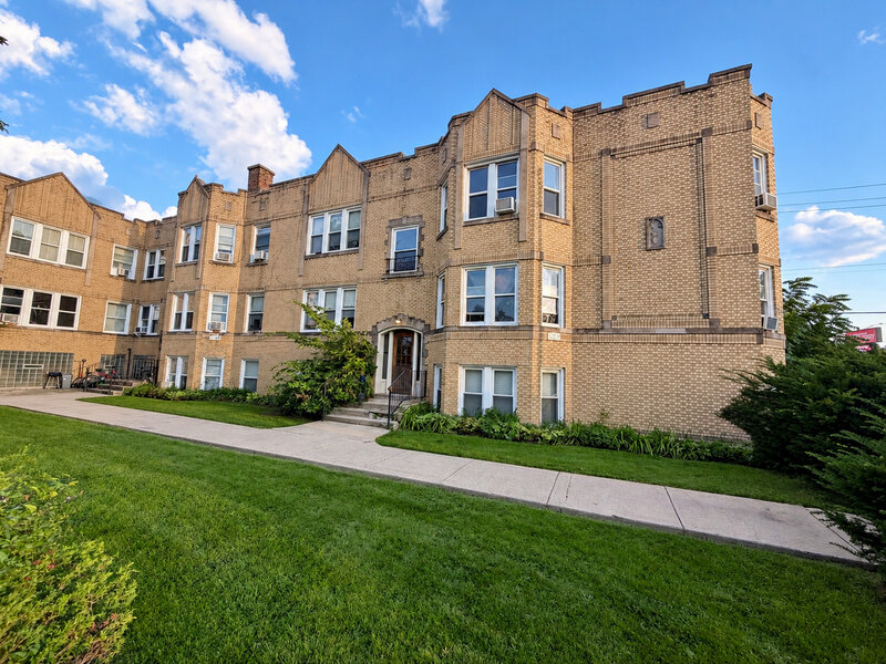 2415 N Oak Park Avenue Chicago IL 60707