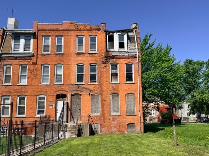 10506 S Maryland Avenue Chicago IL 60628