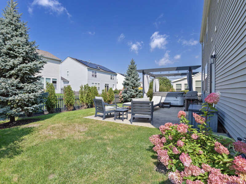 1813 Sebastian Drive Woodstock IL 60098