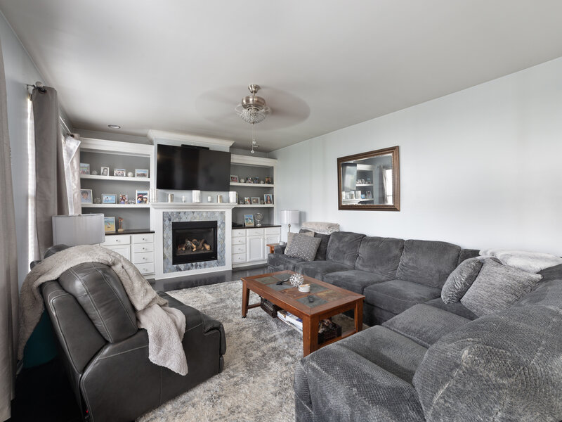 1813 Sebastian Drive Woodstock IL 60098