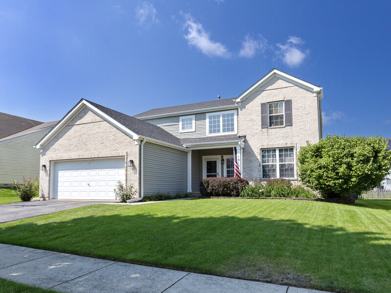 1813 Sebastian Drive Woodstock IL 60098