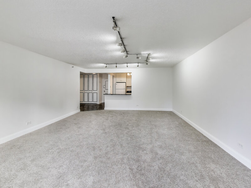 10 E Ontario Street Chicago IL 60611