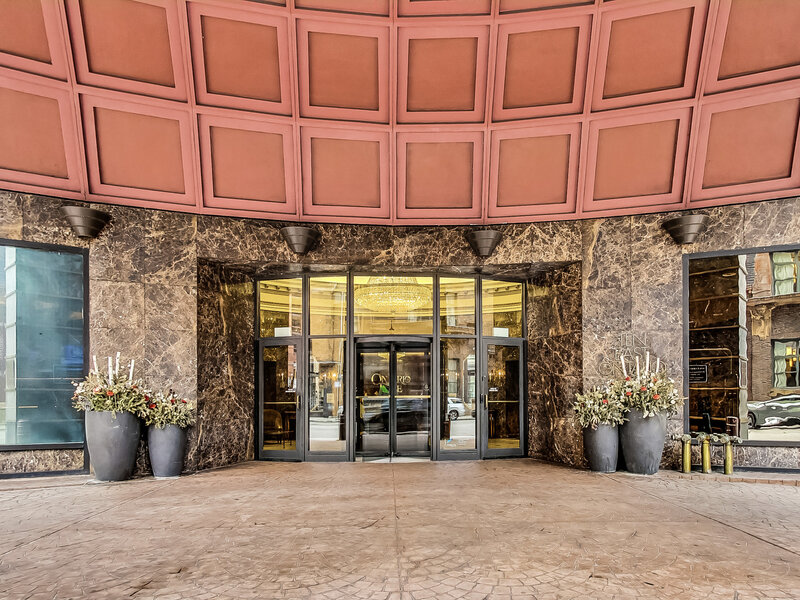 10 E Ontario Street Chicago IL 60611