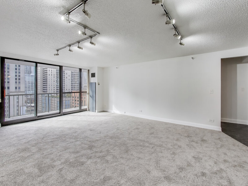 10 E Ontario Street Chicago IL 60611