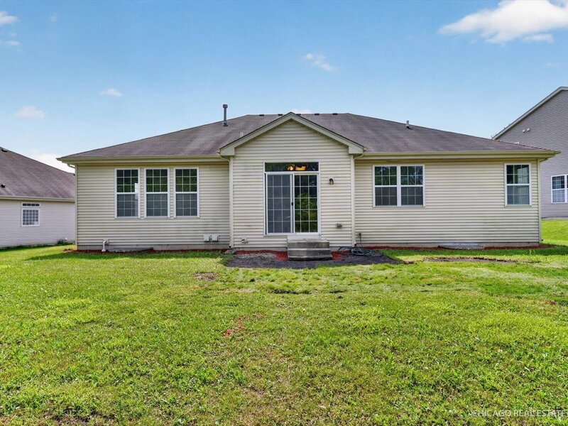 1255 Waterfront Lane Pingree Grove IL 60140