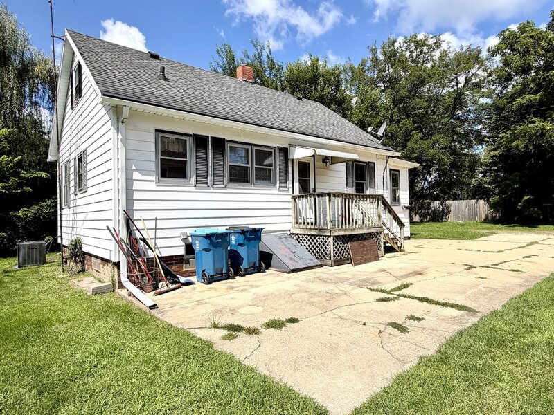 2710 3rd Street Peru IL 61354