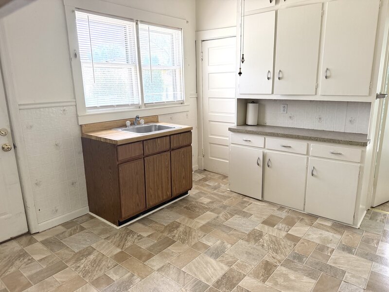 2710 3rd Street Peru IL 61354