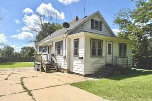 Photo of 2710 3rd Street Peru IL 61354