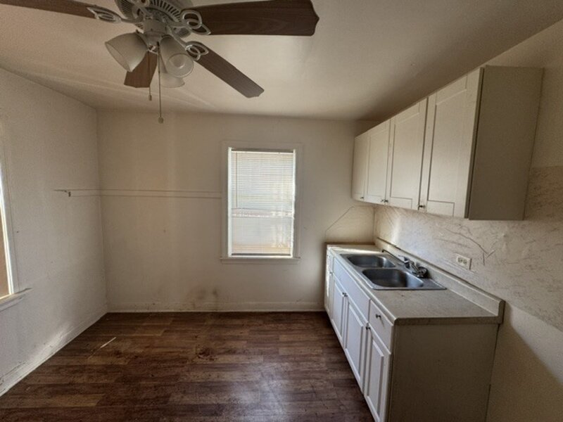 9757 S Ingleside Avenue Chicago IL 60628