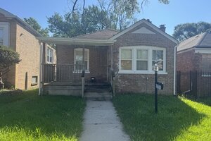 Photo of 9757 S Ingleside Avenue Chicago IL 60628