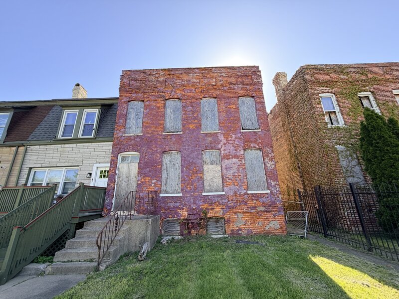 10643 S Champlain Avenue Chicago IL 60628