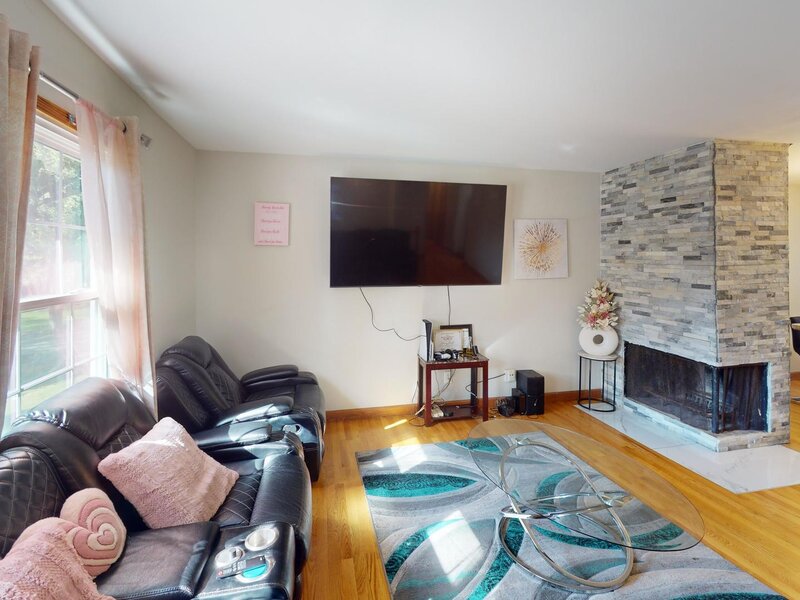 18099 W Valley Drive Grayslake IL 60030