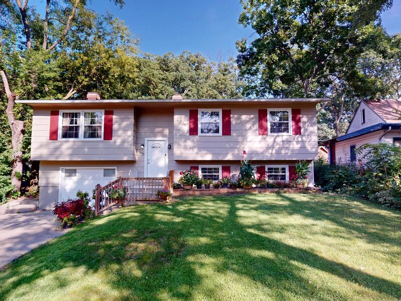 18099 W Valley Drive Grayslake IL 60030