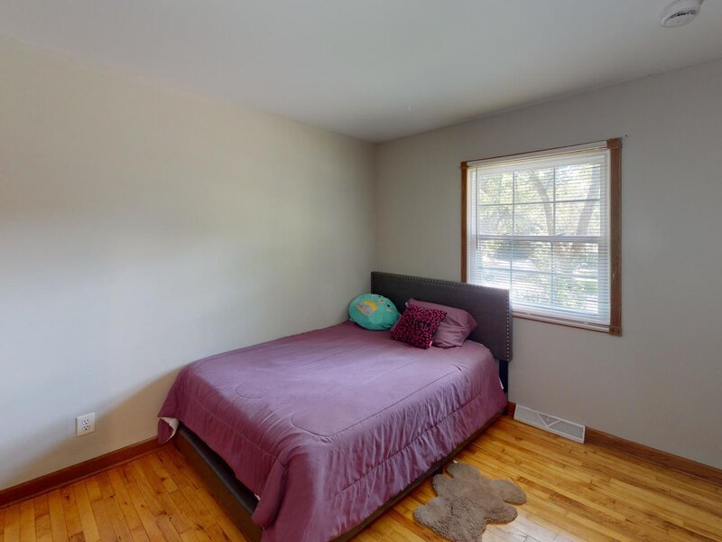 18099 W Valley Drive Grayslake IL 60030