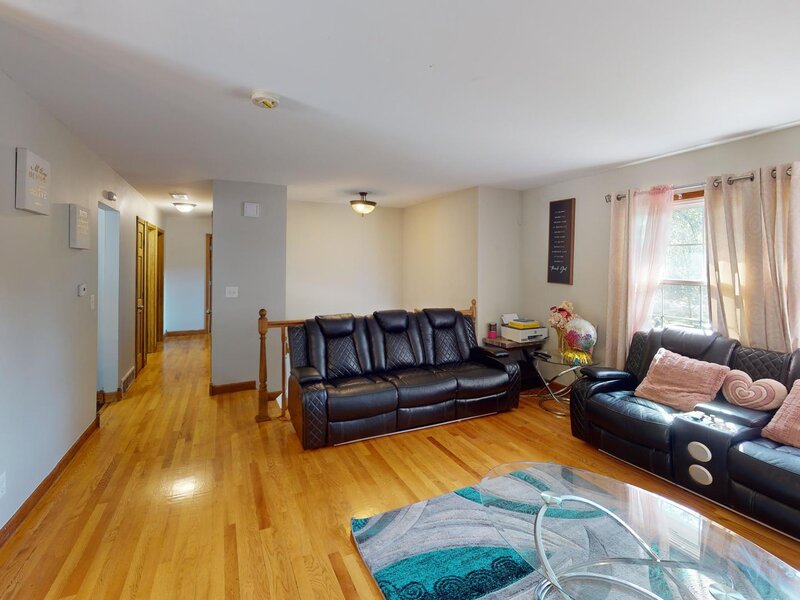 18099 W Valley Drive Grayslake IL 60030