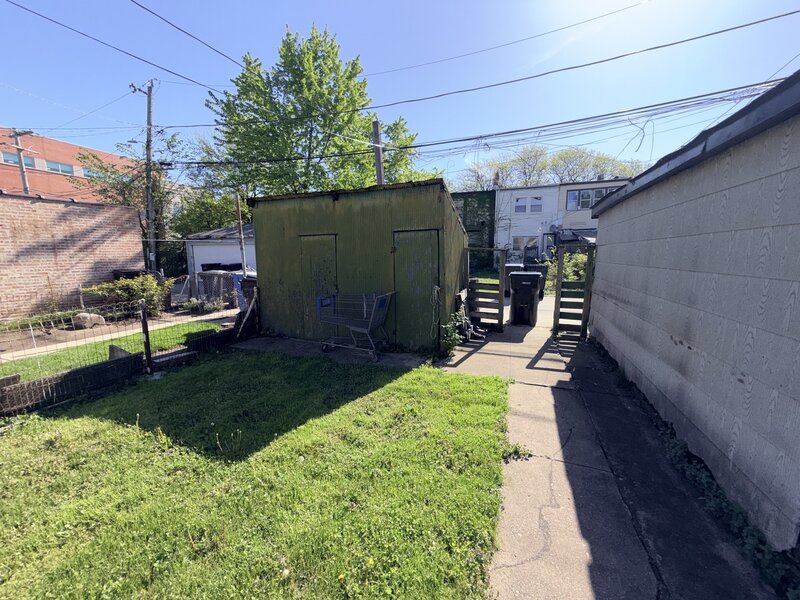 10609 S Champlain Avenue Chicago IL 60628