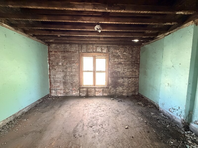 10609 S Champlain Avenue Chicago IL 60628