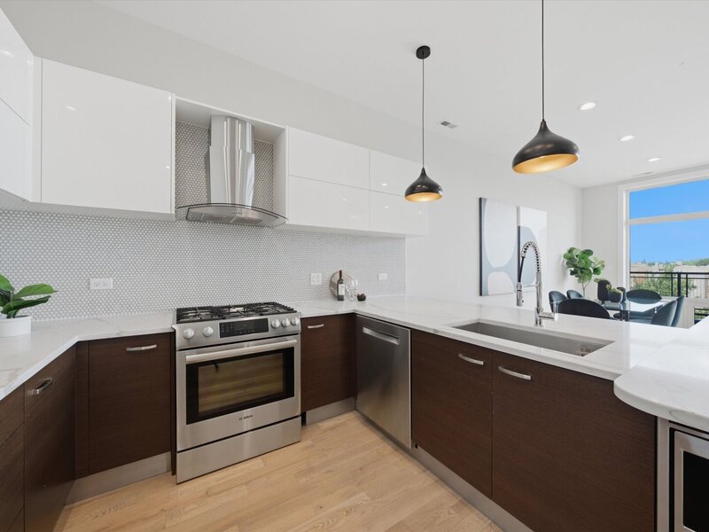 934 N California Avenue Chicago IL 60622