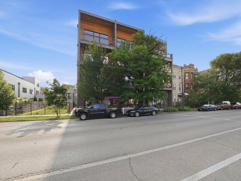 934 N California Avenue Chicago IL 60622