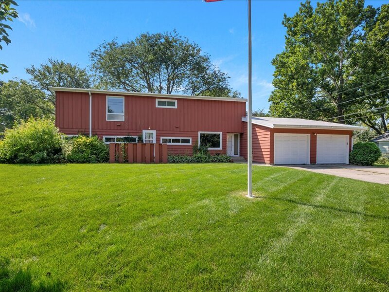 303 Central Avenue Aurora IL 60506