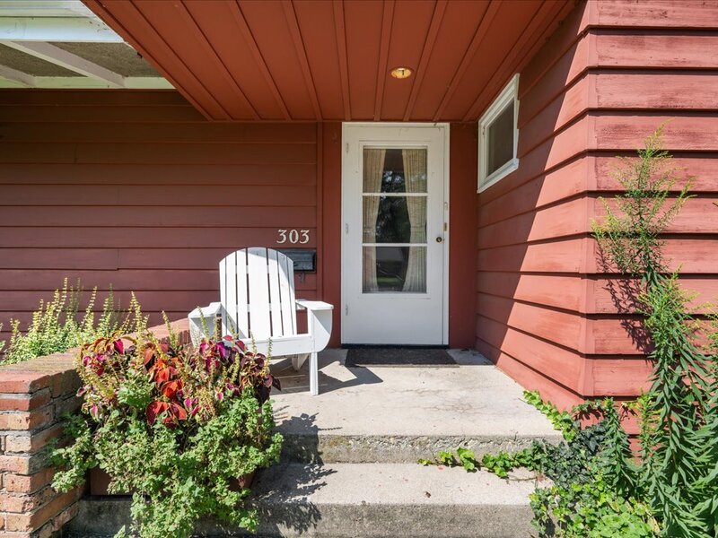 303 Central Avenue Aurora IL 60506