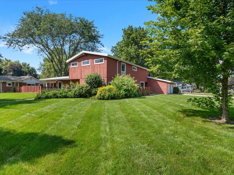 303 Central Avenue Aurora IL 60506