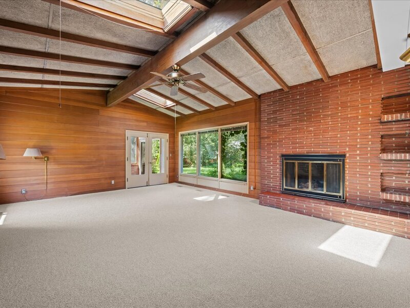 303 Central Avenue Aurora IL 60506