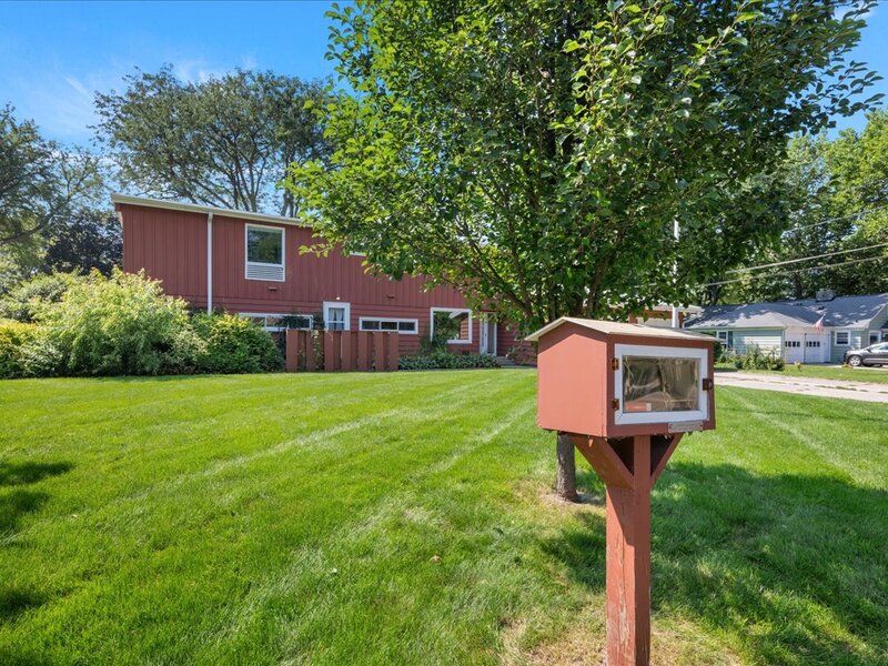 303 Central Avenue Aurora IL 60506