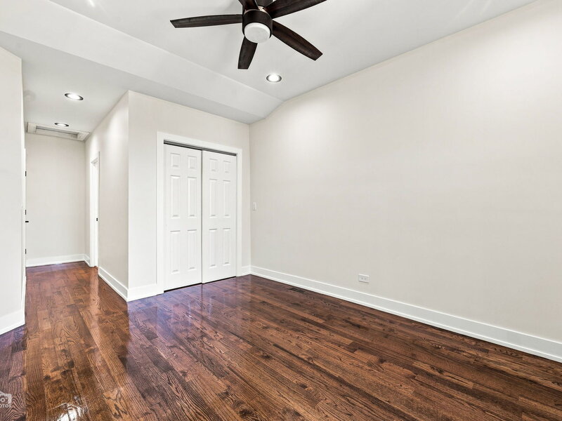 228 154th Place Calumet City IL 60409