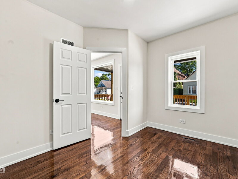228 154th Place Calumet City IL 60409