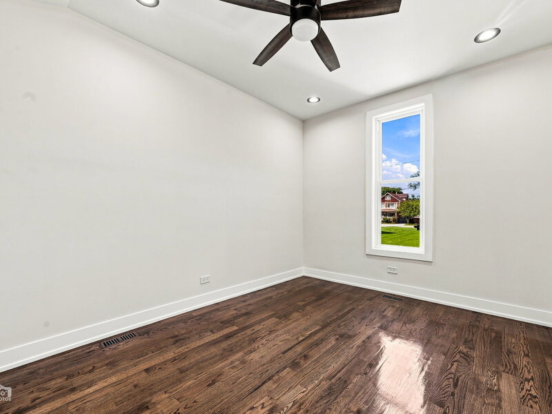 228 154th Place Calumet City IL 60409