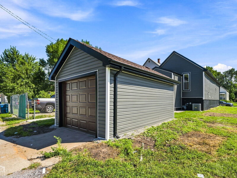 228 154th Place Calumet City IL 60409