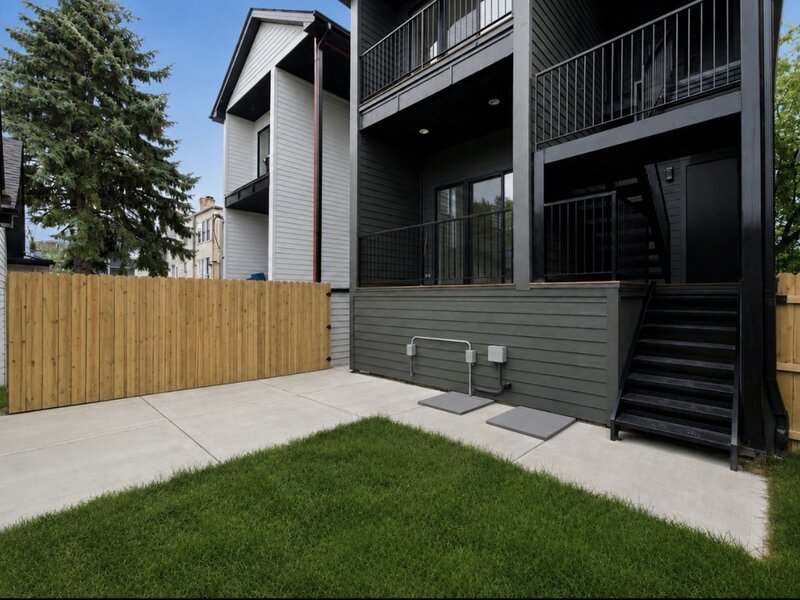 3644 W Cornelia Avenue Chicago IL 60618