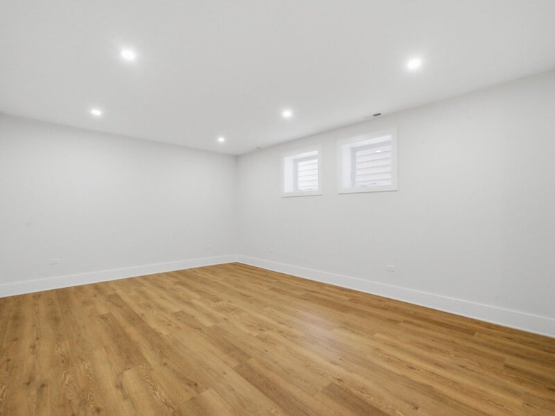 3644 W Cornelia Avenue Chicago IL 60618