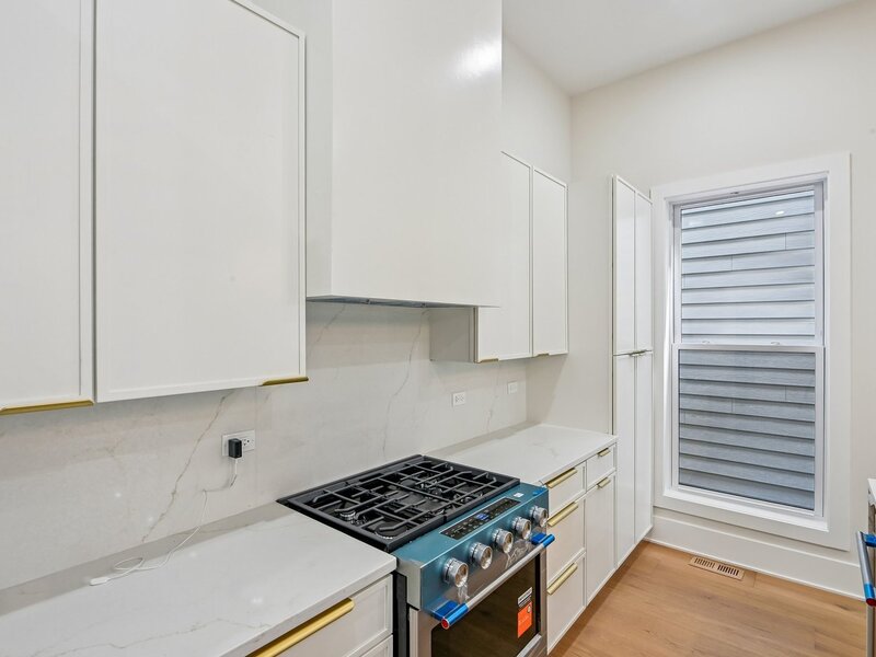 3644 W Cornelia Avenue Chicago IL 60618