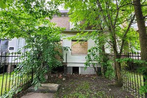Photo of 10525 S Corliss Avenue Chicago IL 60628