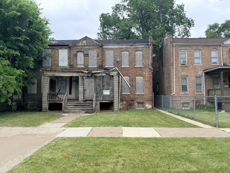 10529 S Corliss Avenue Chicago IL 60628