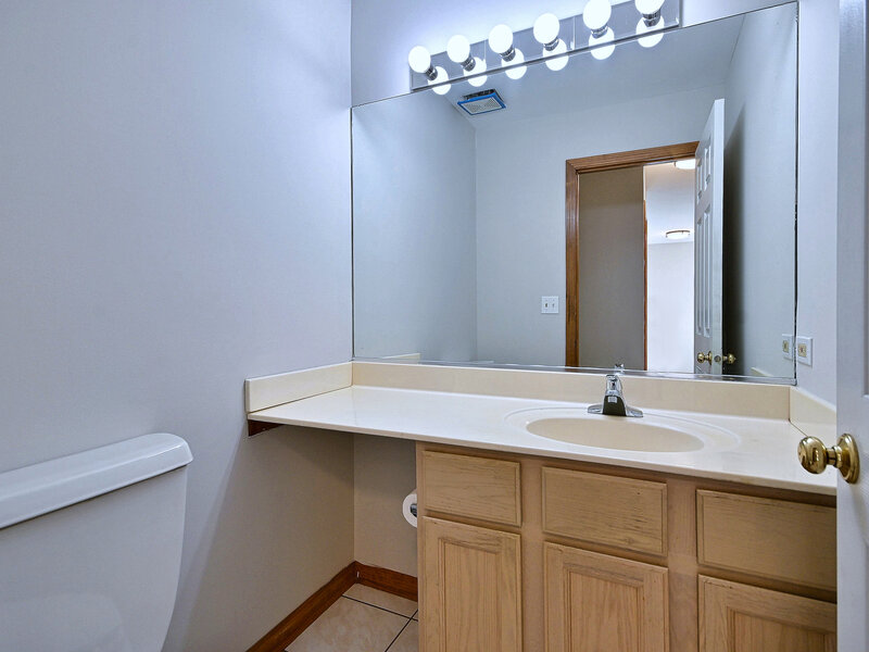 148 Schiller Square Itasca IL 60143