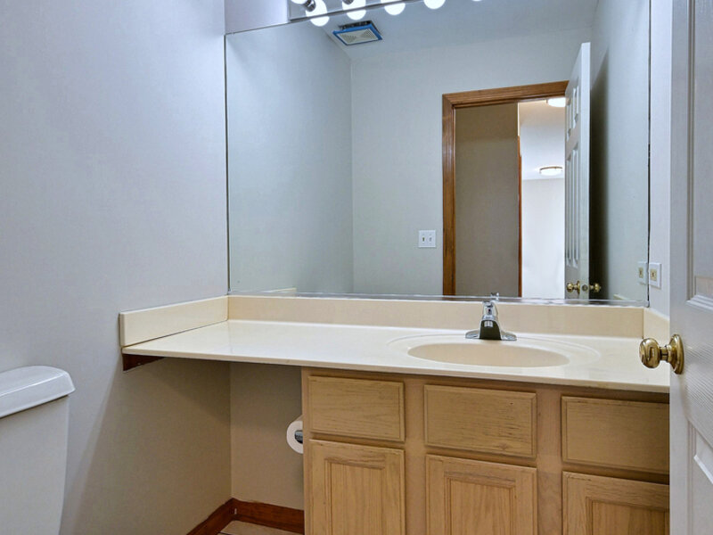 148 Schiller Square Itasca IL 60143