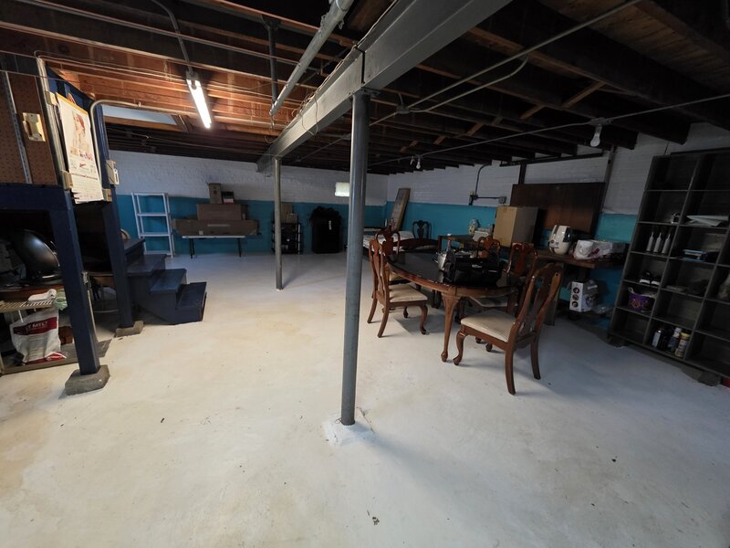 17821 Escanaba Avenue Lansing IL 60438
