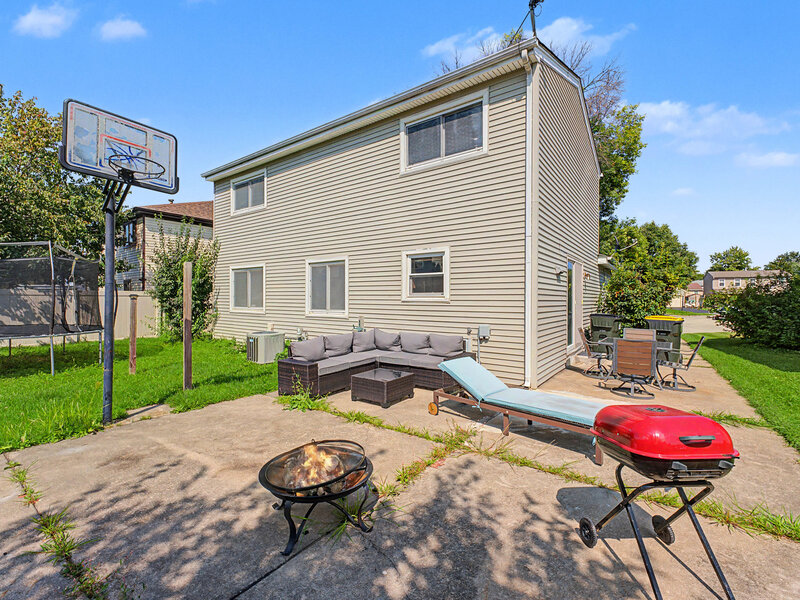 520 Dover Drive Roselle IL 60172