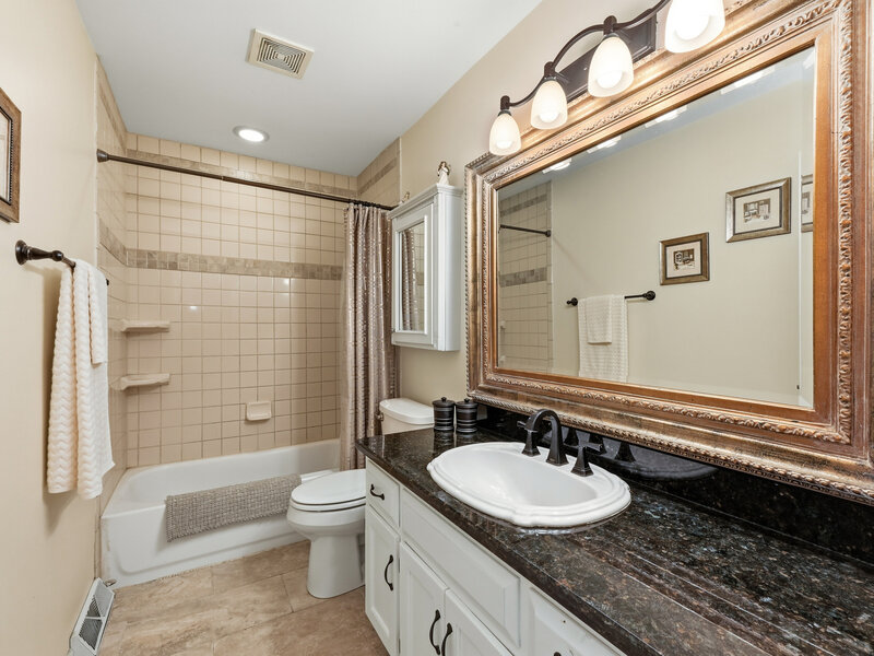 32 E Rickard Drive Oswego IL 60543